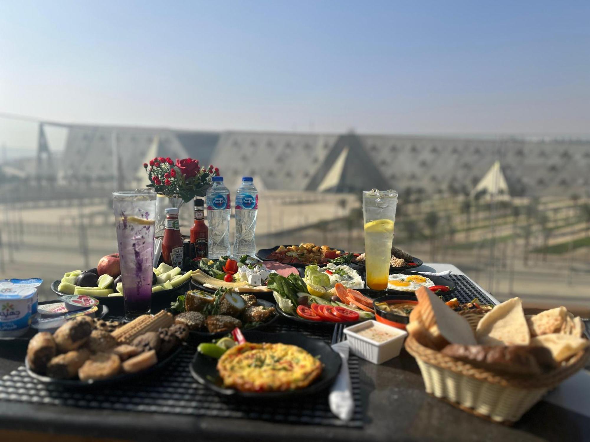 Royal Great Pyramid Inn Kafr Ghatati Экстерьер фото